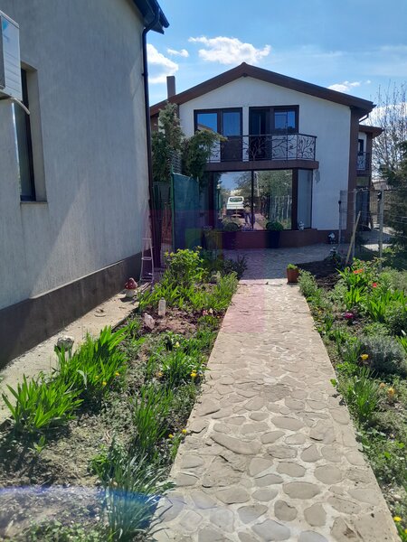 GIURGIU - SE VINDE CASA P+M 5 CAM